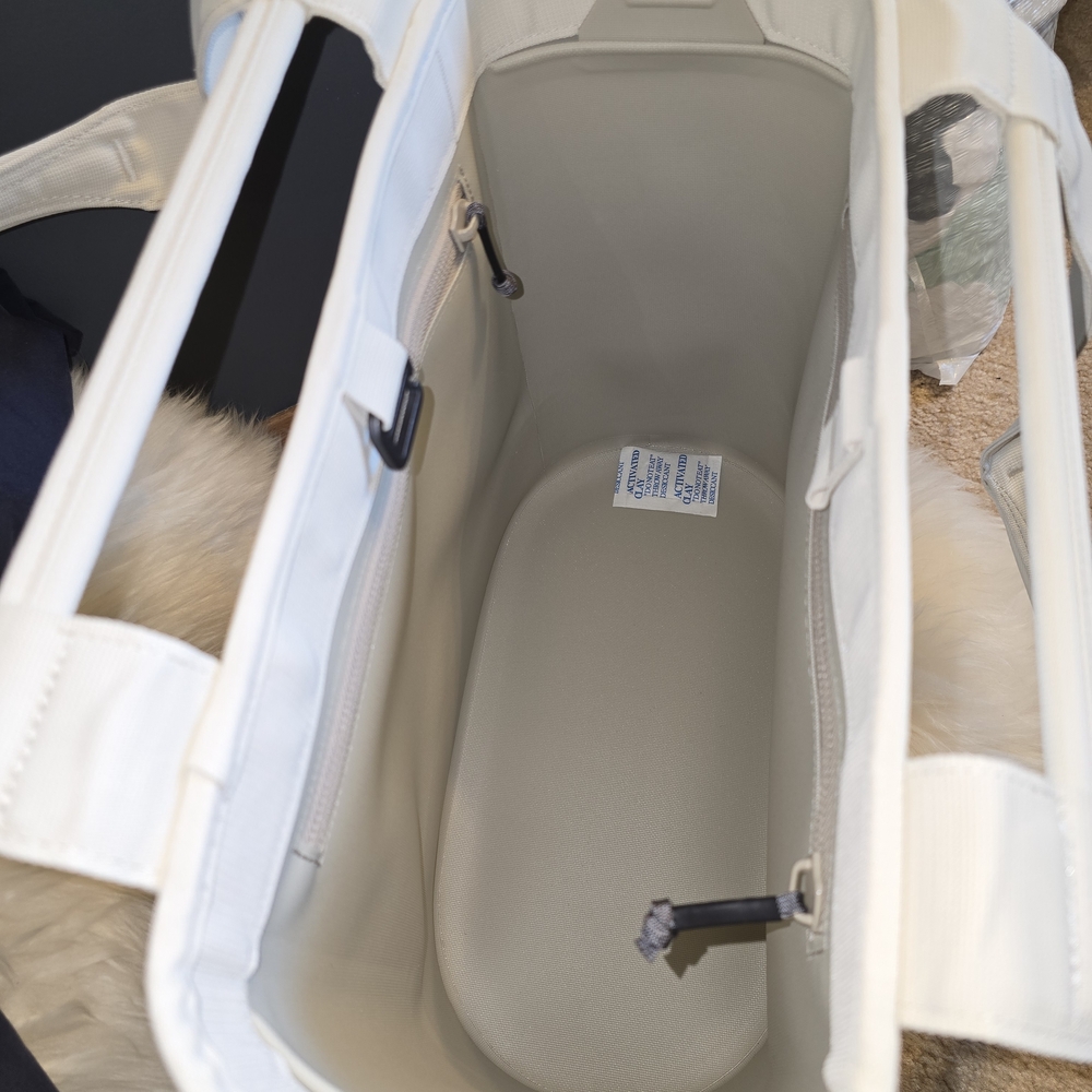YETI Camino 20 Cape Taupe - Picture 4 of 5